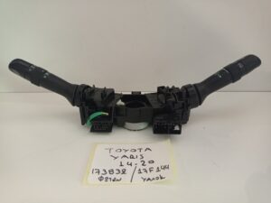Διακόπτης Φώτων Φλας (Κωδικός: 173832) Toyota Yaris 2014-2020 / Prius  2004-2016 / IQ 2009-2016 / Lexus RX300 / Subaru Outback 2010-2015 ΚΑΙ Διακόπτης Υαλοκαθαρηστήρα (Κωδικός: 17F144) Toyota Yaris 2014-2020 / Avensis 2003-2012 / Yaris Verso