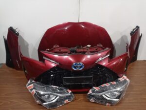 Μούρη Κομπλέ Μπορντό Toyota Yaris 2017-2020 (Καπό , Α/Δ Φτερό , Α/Δ Φανάρι , Κουμπάσα , Μετόπη Κομπλέ με Ψυγείο Νερού Aircondition Βεντιλατέρ και Τραβέρσα , Προφυλακτήρας Κομπλέ με Προβολείς και Αντικραδασμικό / Γ